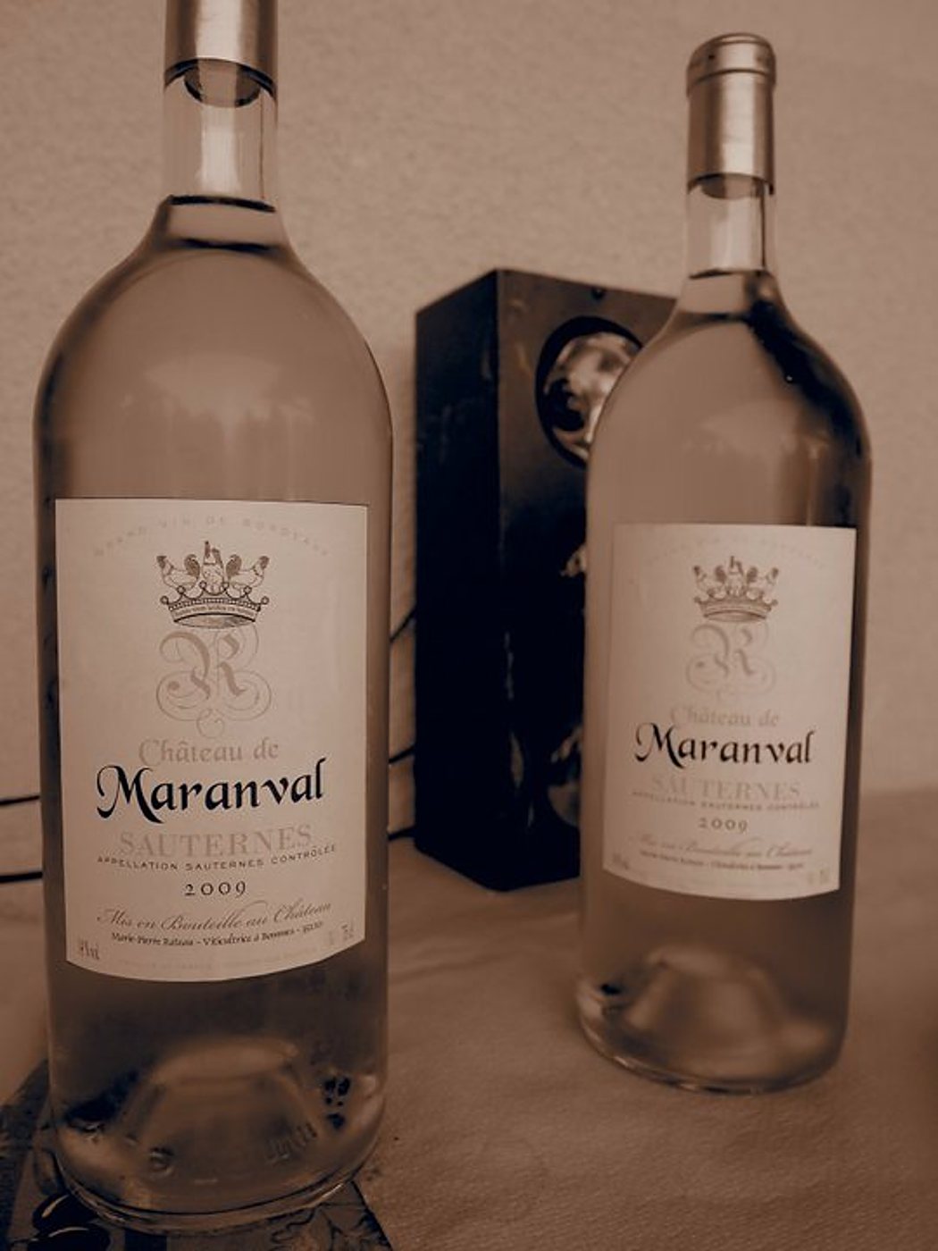 Deux bouteilles Château de Maranval, Sauternes 2009